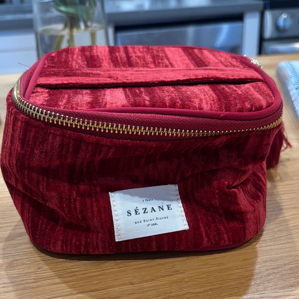 Sézane Red Velvet Cosmetic Bag - Picture 3 of 6
